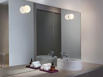 FLOS - MINI GLO-BALL CW MIRROR - Opal glass Mirror lamp by In Stock - view 3